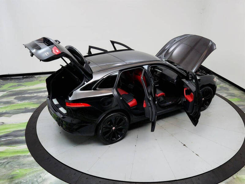 2019 Jaguar F-PACE S