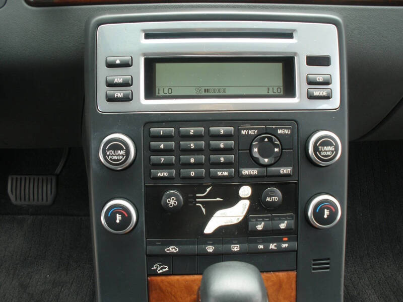 2008 Volvo XC70 3.2