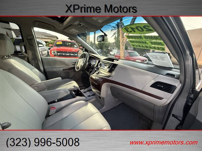 2013 Toyota Sienna XLE 8-Passenger