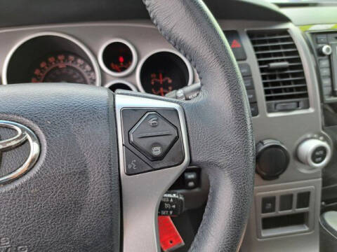 2016 Toyota Sequoia SR5