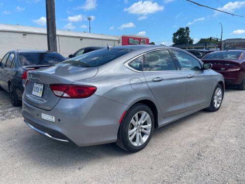 2016 Chrysler 200 Limited