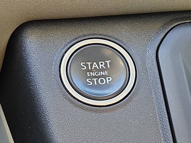 2020 Land Rover Defender 110 SE