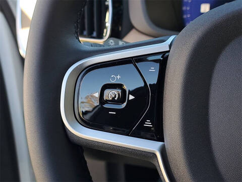 2026 Volvo XC60 T8 Plus