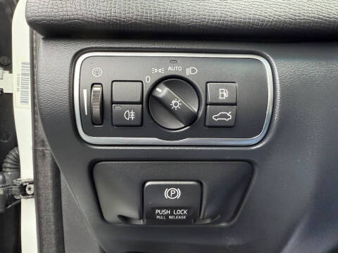 2015 Volvo XC60 T5 Drive-E Premier