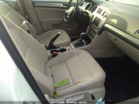 2017 Volkswagen Golf