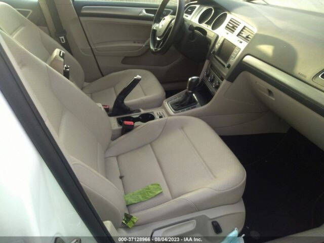 2017 Volkswagen Golf