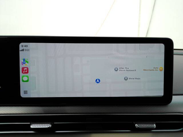 2024 Genesis GV60 Standard