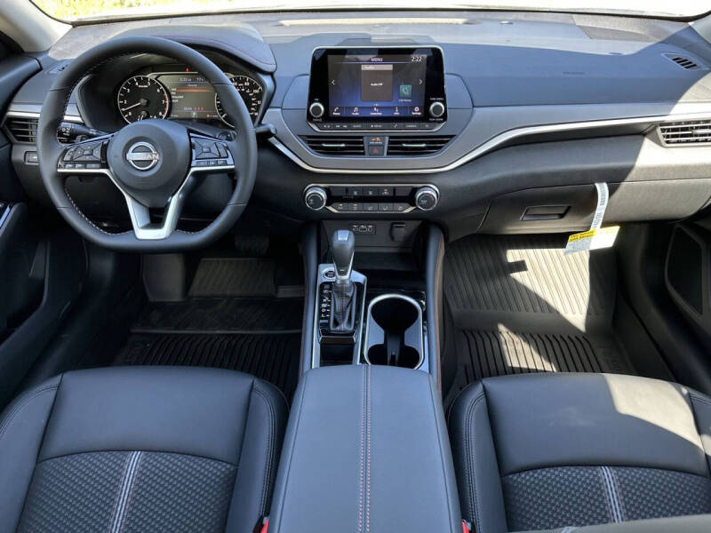 2025 Nissan Altima 2.5 SR