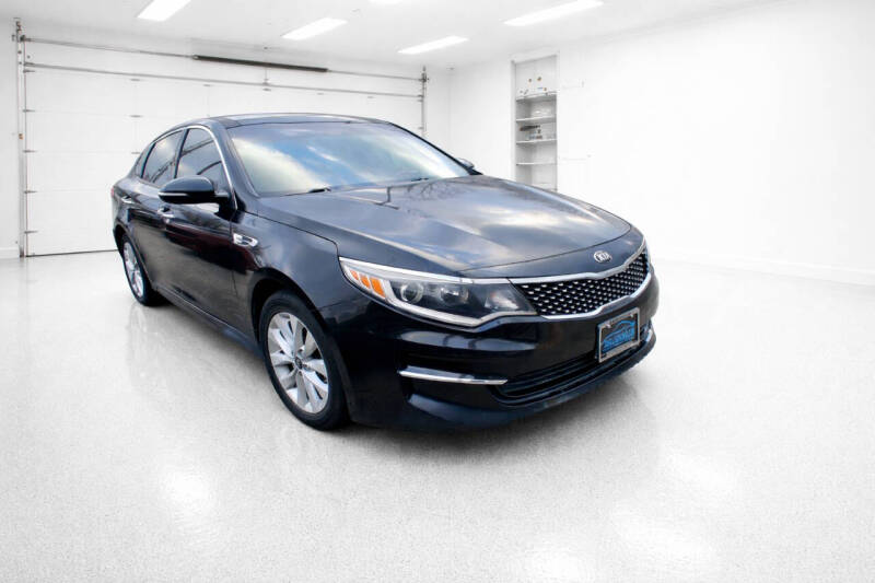 2016 Kia Optima EX's photo