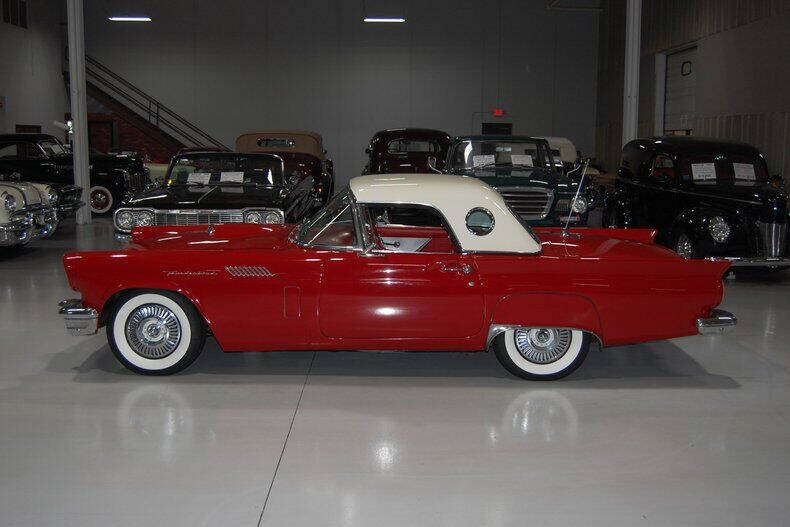 1957 Ford Thunderbird