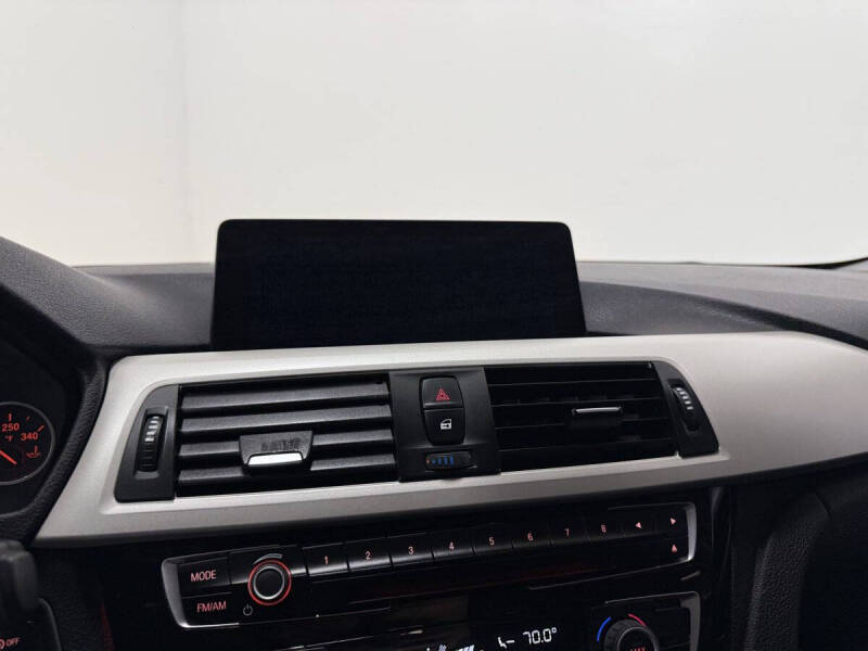 2017 BMW 3 Series 320i