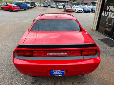 2014 Dodge Challenger SXT Plus