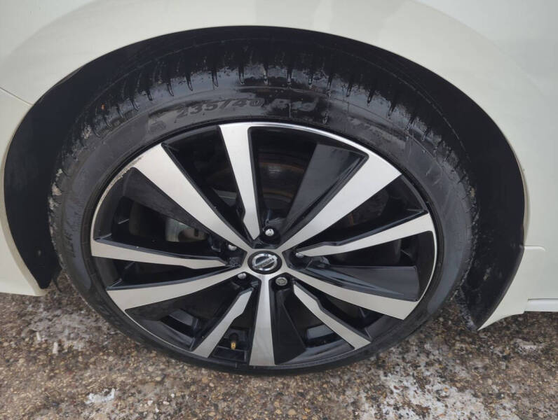 2022 Nissan Altima 2.5 SR