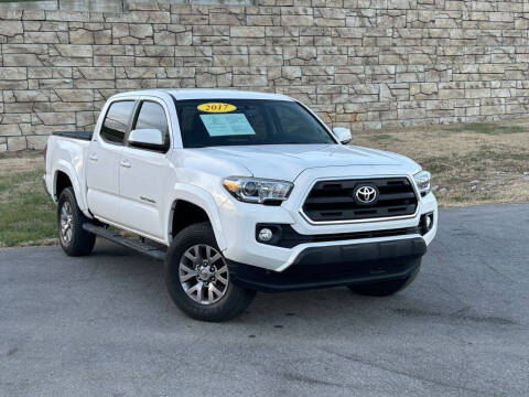 2017 Toyota Tacoma for sale at Car Hunters LLC in Mount Juliet TN