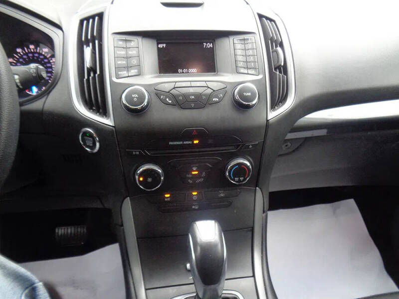 2017 Ford Edge SE