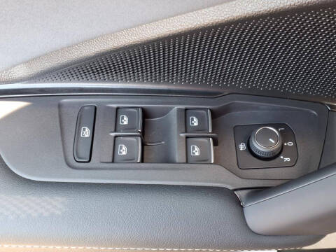 2025 Volkswagen Tiguan SE 4Motion