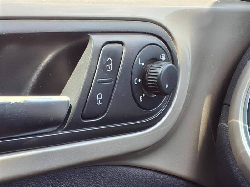 2013 Volkswagen Beetle Convertible