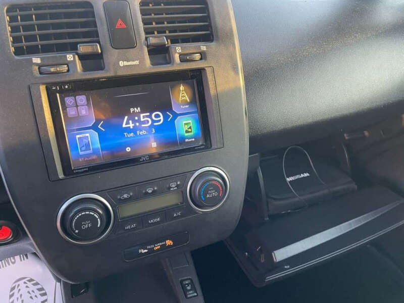2013 Nissan LEAF S