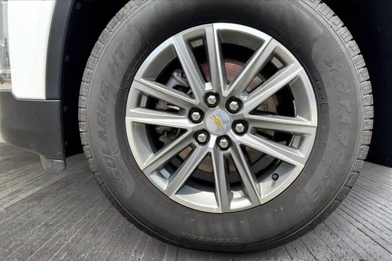 2023 Chevrolet Traverse LT Cloth