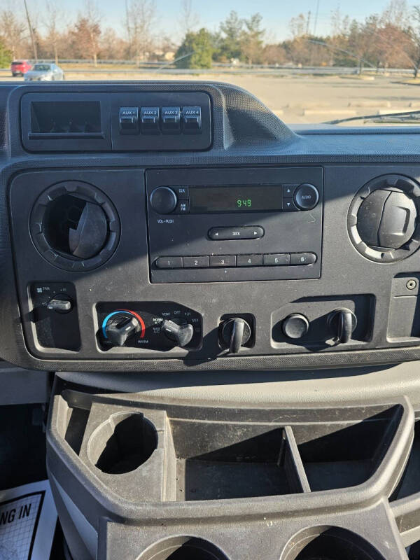 2013 Ford E-Series E-350 SD