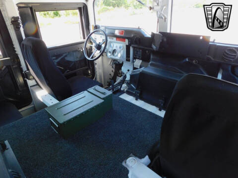 2008 AM General Hummer