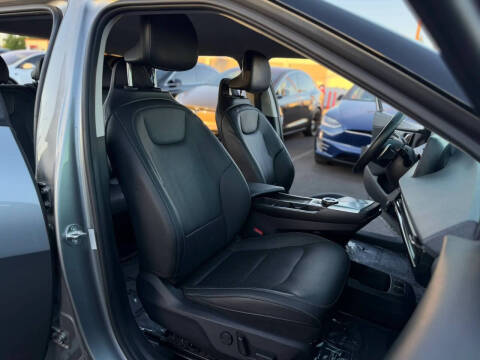 2023 Kia EV6 Wind