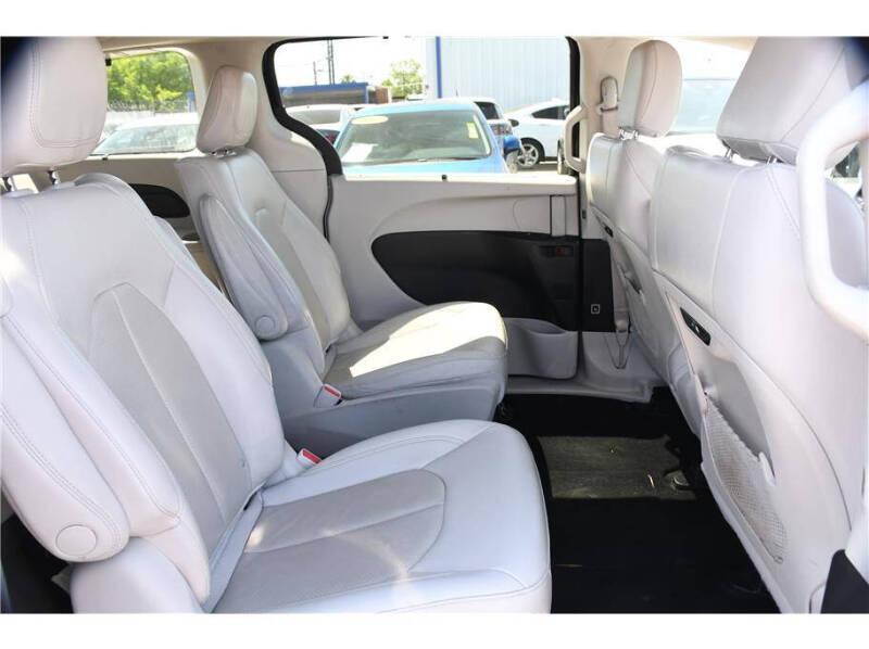 2021 Chrysler Pacifica Hybrid Touring L