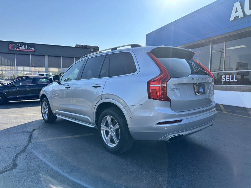 2016 Volvo XC90 T5 Momentum