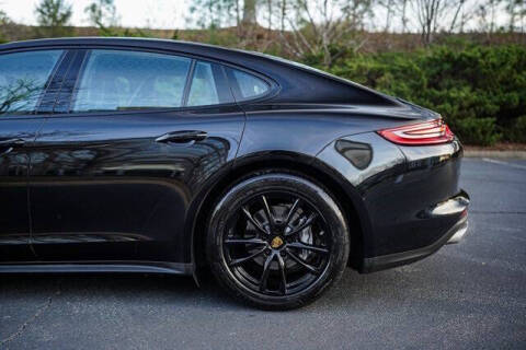 2018 Porsche Panamera 4