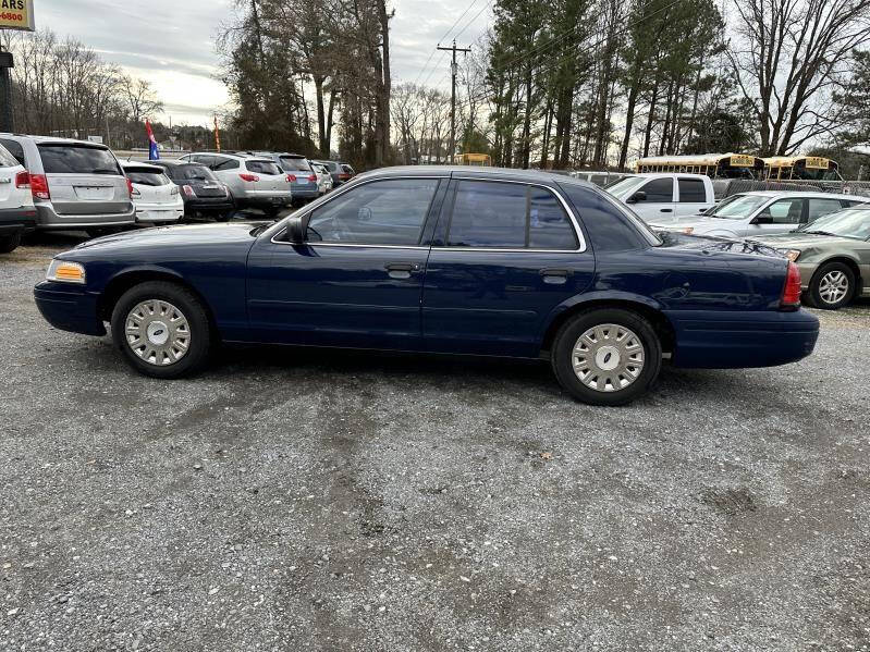 2004 Ford Crown Victoria null photo 10