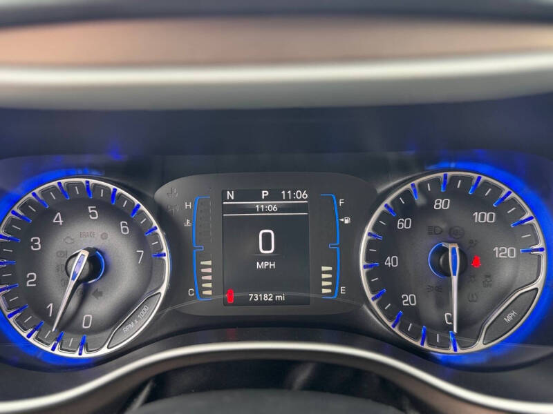 2017 Chrysler Pacifica Touring-L