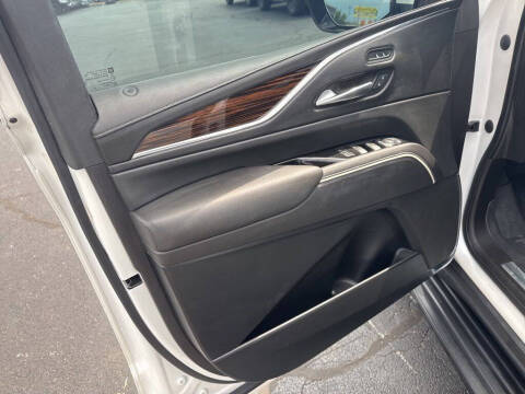 2021 Cadillac Escalade Luxury