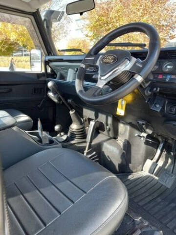 1990 Land Rover Defender
