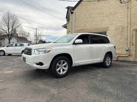 2010 Toyota Highlander for sale at Strong Automotive in Watertown WI
