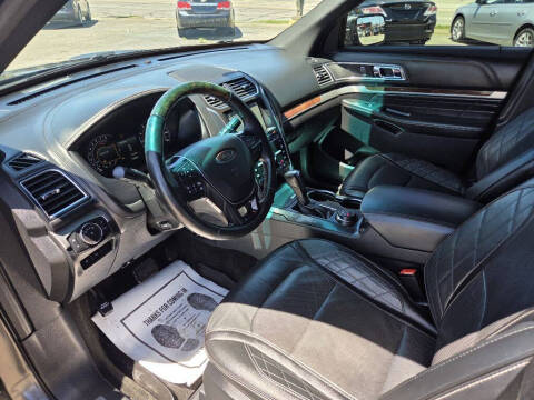 2017 Ford Explorer Platinum