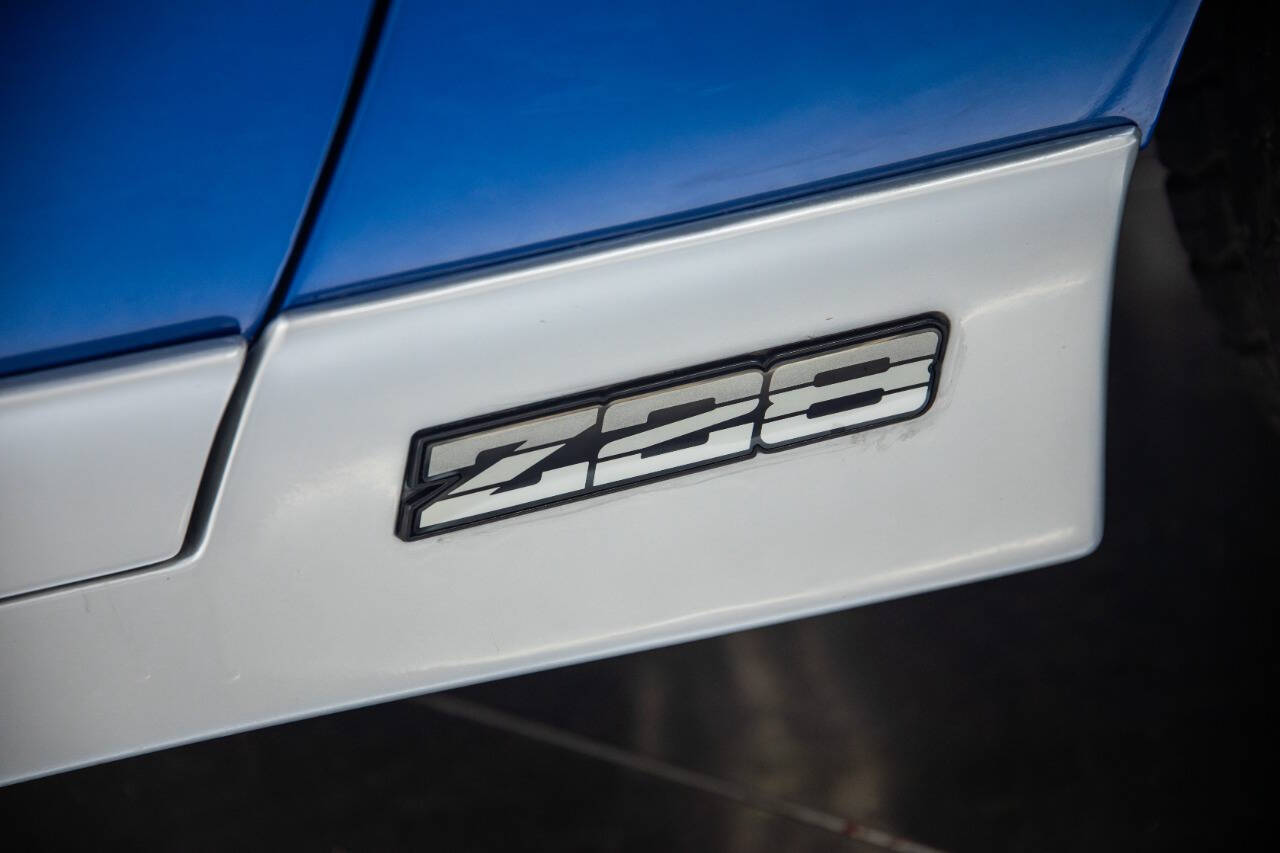 1989 Chevrolet Camaro 72