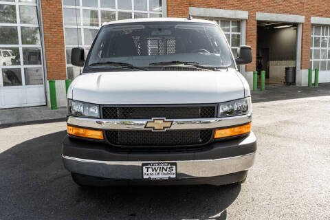 2024 Chevrolet Express 2500