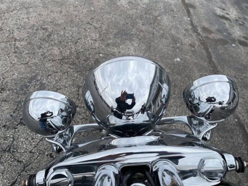 2017 Harley-Davidson FLSTNI