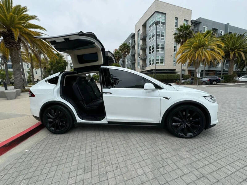 2018 Tesla Model X 75D