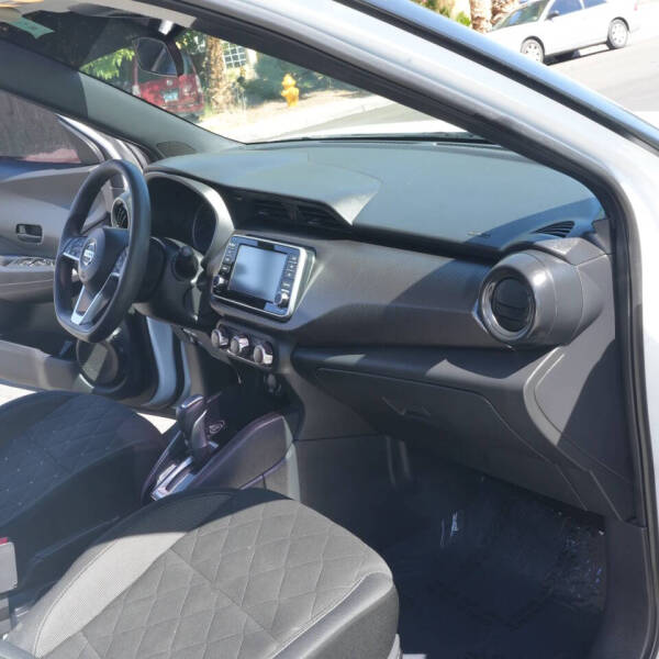 2020 Nissan Kicks S