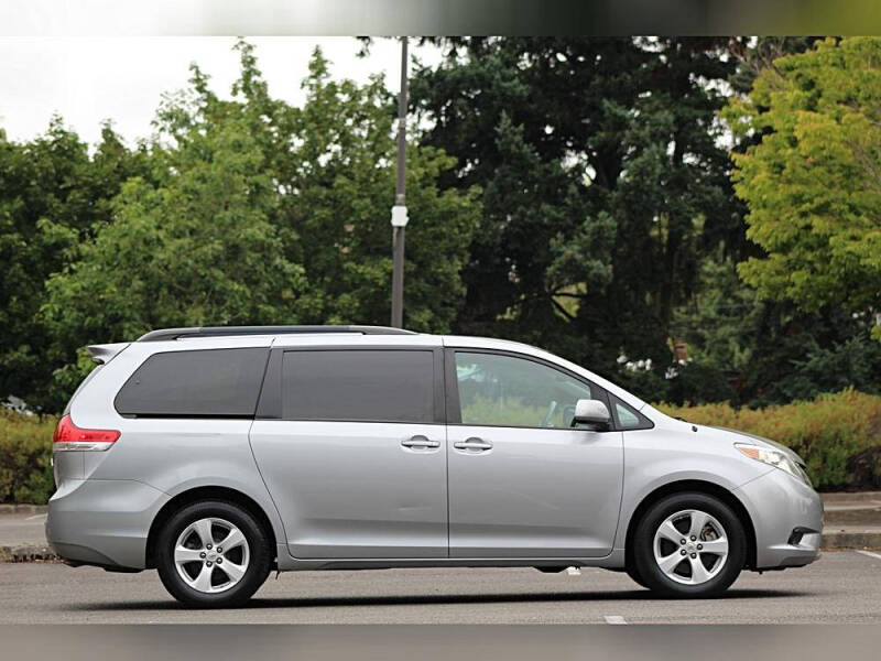 2011 Toyota Sienna