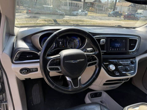 2020 Chrysler Pacifica Touring L
