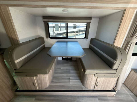 2022 Winnebago Micro Minnie FLX