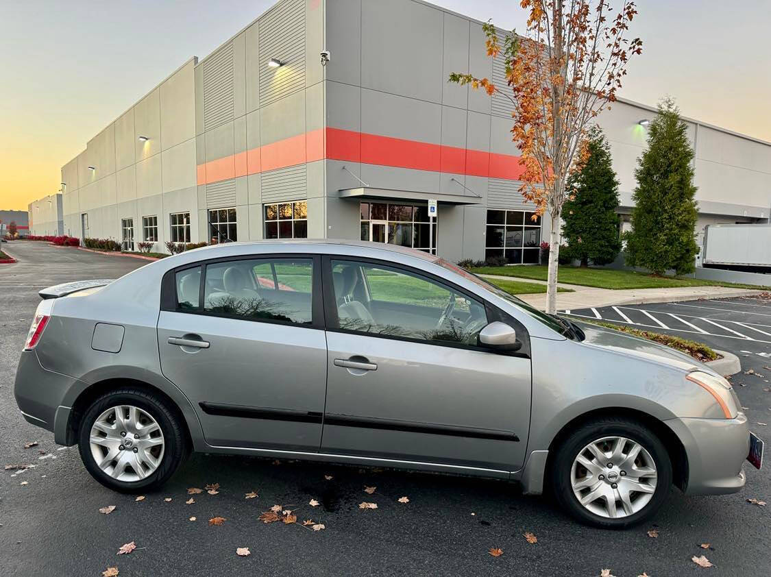 2011 Nissan Sentra for sale at MISHA MASTER MOTORZ LLC in Portland, OR