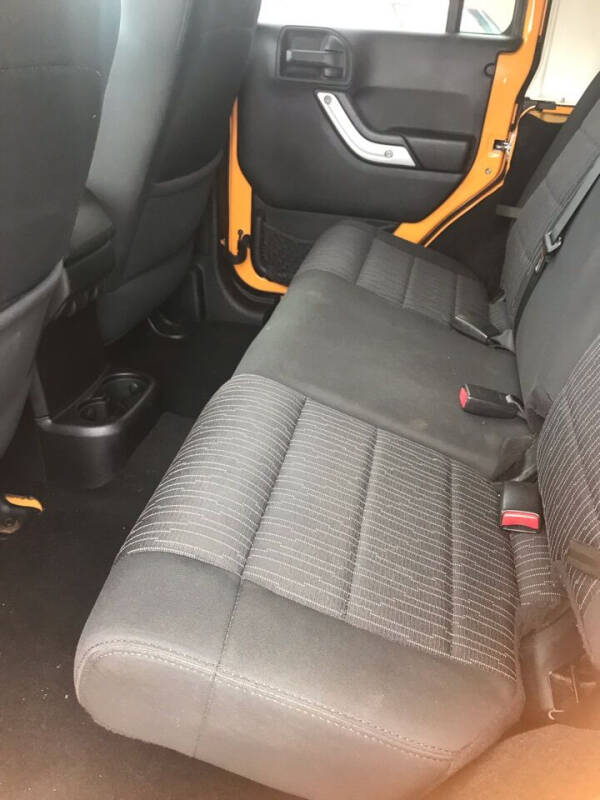 2012 Jeep Wrangler Unlimited Sahara