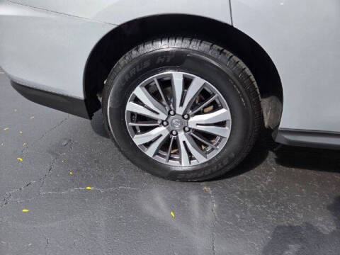 2020 Nissan Pathfinder SL