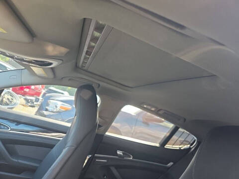 2015 Porsche Panamera 4