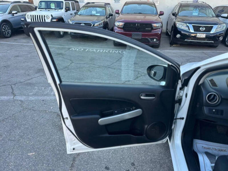 2013 Mazda MAZDA2 Touring