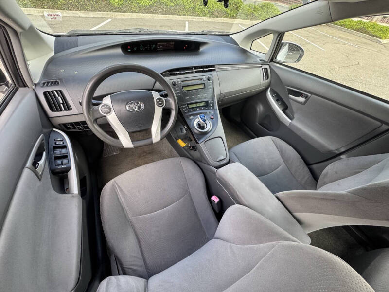 2010 Toyota Prius II
