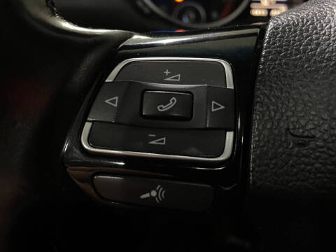 2013 Volkswagen Golf R 4Motion